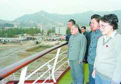 邓小平在深圳蛇口