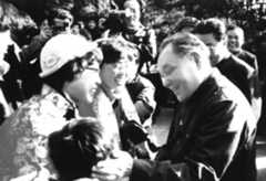 邓小平在南京视察