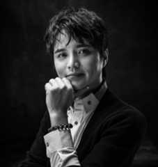 橙设传媒_何赓豪