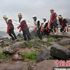 （寻味中华丨非遗）峡锁奔流浪打山，川江号子声震天