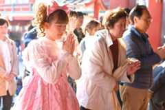 女の子と神社で参拝する方法