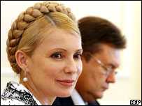 Yulia Tymoshenko (left), Viktor Yanukovych  