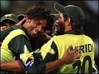 Pakistan players celebrate