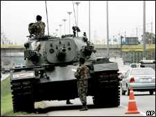 A tank on a highway in Bangkok, on 25 September 2006