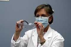 Applying goggles