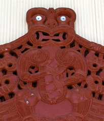 Carved lintel depicting Rongomaiwahine