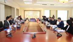 侯凯会见阿联酋审计署审计长阿布希布斯