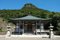 冠嶽山鎭國寺頂峯院-黄不動堂