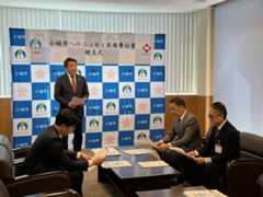 ニッセイ医療費白書贈呈式