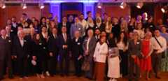 Gruppenfoto von der Gala der Wissenschaft. Link öffnet das Video Impressionen der Gala der Wissenschaft 2025