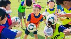 ２．子どもたちをハラスメントから守ります。