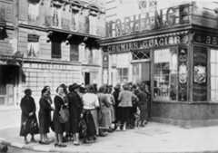 Paris pendant l'Occupation Paris pendant l'Occupation