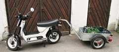 Simson-SR-50-Roller mit Mopedanhänger MWH/RB