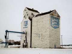 The United Grain Growers grain elevator with its crib annex at Rathwell
