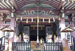 Maneki Neko at Imado Jinja Shrine in Tokyo Maneki Neko at Imado Jinja Shrine in Tokyo