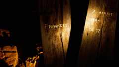 Istallazione commemorativa in legno per la strage di Fraghetto del 7 aprile 44 alle ore 14