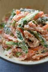 アスパラとにんじんの白和えの写真