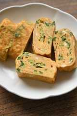 小ねぎ入りの卵焼きの写真