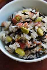 枝豆とひじきの梅ごはんの写真