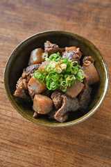 牛すじとこんにゃくの煮物（すじこん）の写真