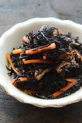 ひじきの煮物の写真