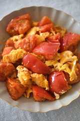 トマトと卵の炒め物の写真