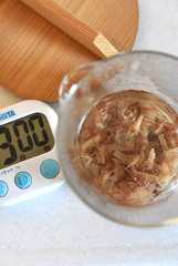 そそぐだけ簡単だしの取り方の写真