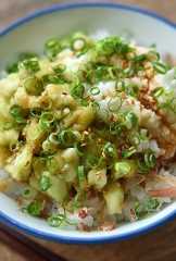 なすと長芋のたたき丼の写真