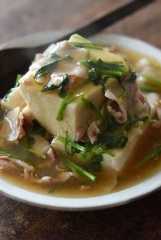 青菜と豚ばらの温奴の写真