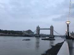 iPhone 7 Plus sample shotPhoto of Tower Bridge in London at dusk with street lamps.Comparison of photos taken by iPhone 7 Plus and 6S Plus.
