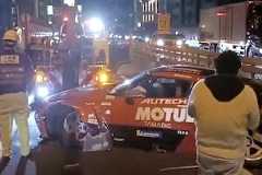 【動画】首都高で暴走ツアーを開催していた外人、大事故を起こして迷惑をかける。