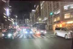 【動画】内閣府の公用車が起こした事故の瞬間がネットに投稿される。これはエグい。