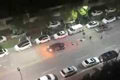 【動画】バイクをはねた直後のBMWの行動が異常すぎて(((ﾟДﾟ)))