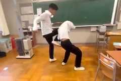 【動画】福井県の高校、教室でブレイキングダウンをやってしまう。