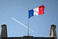 直腸内に長さ20センチ砲弾「自分で入れた」男性、仏病院が治療