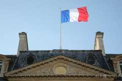 5歳男児をドラッグ使ってレイプ、父親含む男10人起訴 フランス