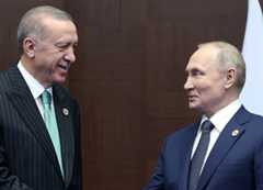 トルコ大統領、プーチン氏を擁護 ロシアの選挙介入疑惑で