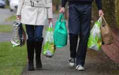 英国インフレ率、1960年以来のマイナスに