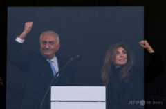 イラン首都に再び響く反体制の声、国外では大規模デモ