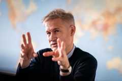 Welt-Herausgeber Ulf Poschardt, der sich mit der Bibliothek des Konservatismus in Berlin solidarisiert.