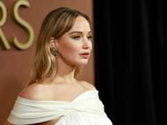 Jennifer Lawrence’s Favorite Vintage Jewelry Source? The Auction House
