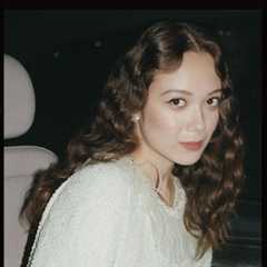 5 Simple Tricks to Make Your Eyes Look Bigger, According to the Pros