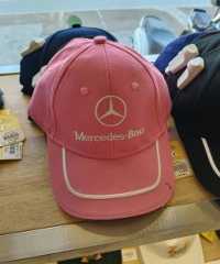 Mercedes pink Hat woman