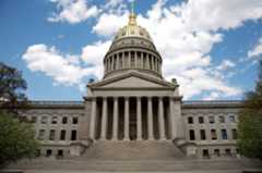 West_Virginia_state_capitol_building.jpg