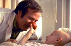 Patch Adams – Bild: TVN/​PRE /​ fot. TVN /​ Universal