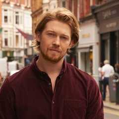 Joe Alwyn – Bild: ZDF/Enda Bowe