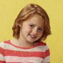 Maggie Elizabeth Jones – Bild: Puls 8