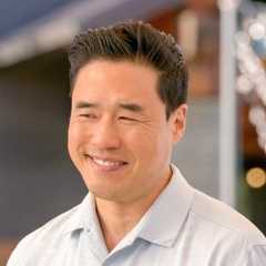 Randall Park – Bild: ORF/Sevenone International/ABC/Mitchell Haaseth