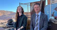 Treasure & Dirt – Bild: BBC Studios / Easy Tiger Productions / Screen Australia / The South Australian Film Corporation