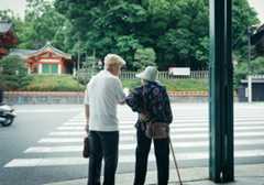 親の口座からお金が下ろせない?”その時”に備える3つの財産管理制度